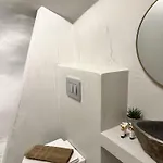 Cave Crafted Fira (Santorini)