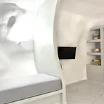 Cave Crafted Fira (Santorini)