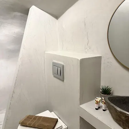 Cave Crafted Fira (Santorini)
