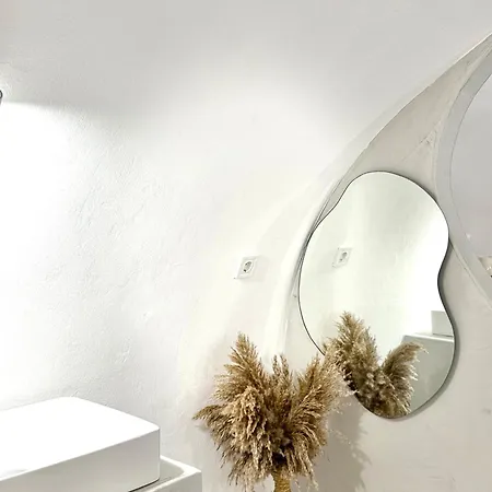 Cave Crafted Fira (Santorini)