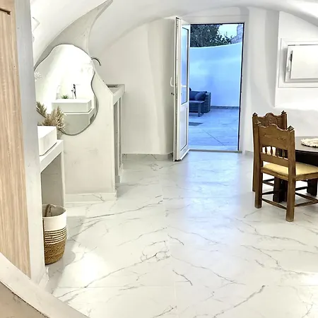 Διαμέρισμα Cave Crafted Φηρά