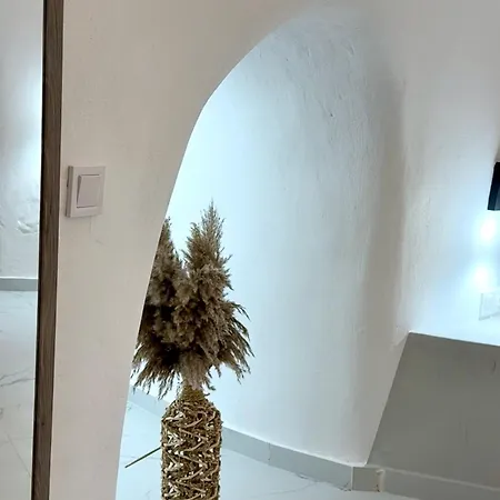 Cave Crafted Fira (Santorini)