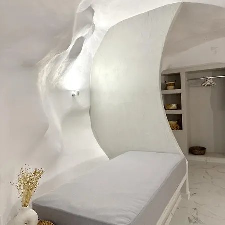 Cave Crafted Apartment *