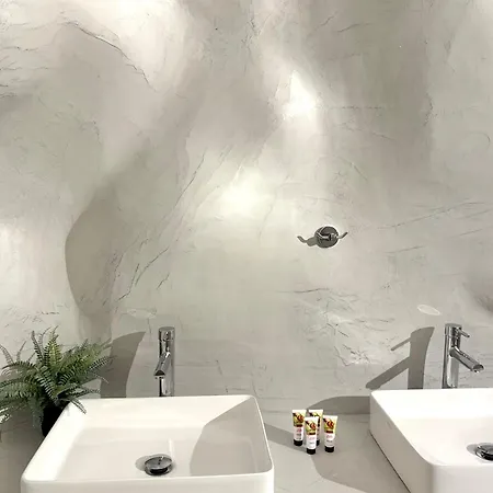 Cave Crafted Apartment Fira (Santorini)